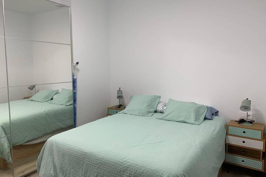 Apartamento Paseo De La Carihuela Торремолінос Екстер'єр фото